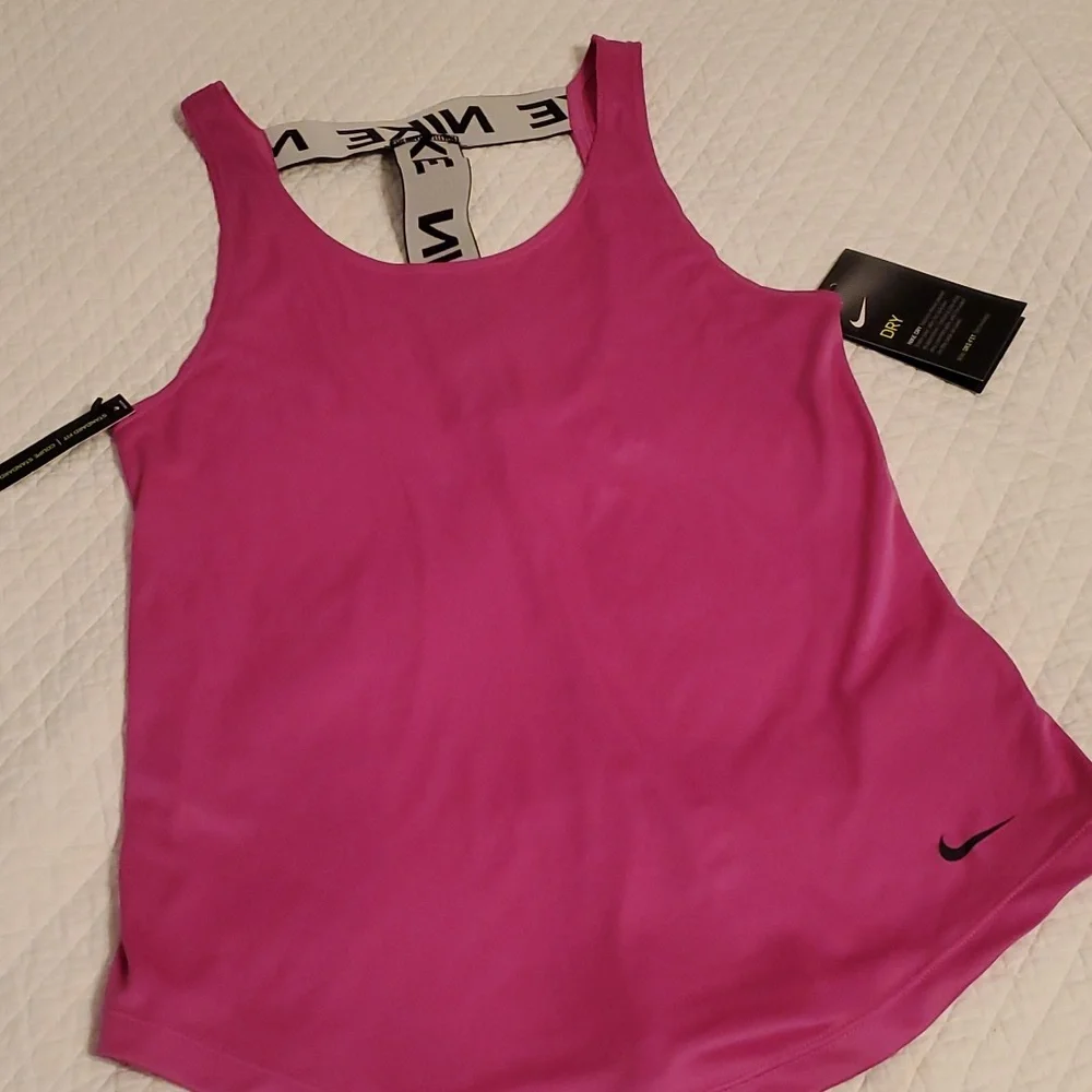 💓Nike Athletic Top - Picture 3 of 11